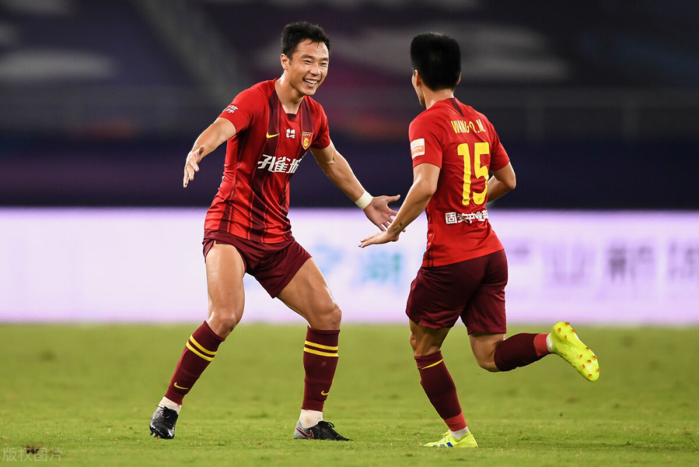 包含华夏幸福战平亚泰—保持不败避免失利取得稳定的词条
