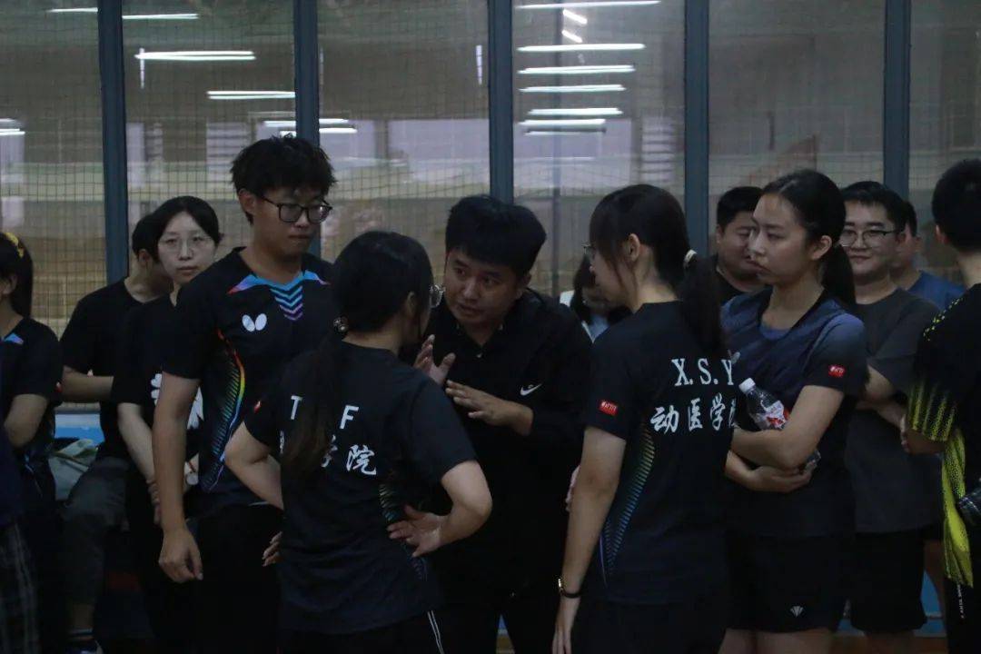 球队在比赛中展现出极大的凝聚力的简单介绍